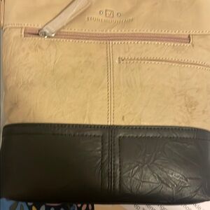 Stone Mountain Accessories Cream and Black Crossbody Bag